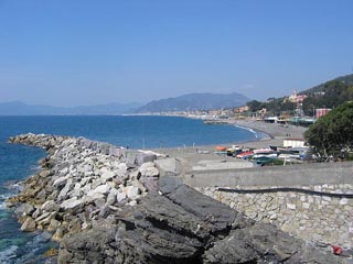 Lavagna_spiaggia_cavi.jpg